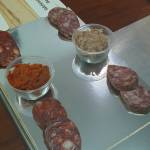 Taller de degustacion de quesos y embutidos en Quesería Pantruque Gijón Asturias