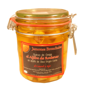 Venta de Queso de oveja en aceite de oliva con ajo y laurel