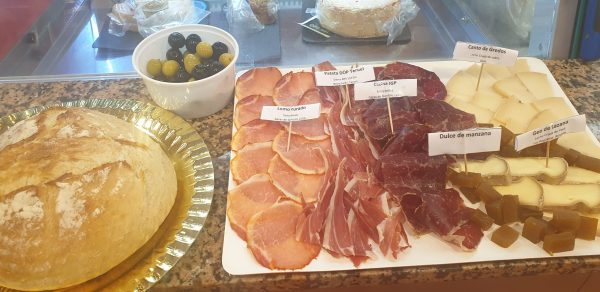 Comprar tablas de quesos y embutidos en Gijón Asturias